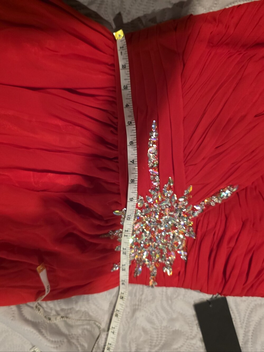 Elegant Red Prom Dress with Crystal Embellishment - Picture 4 of 4